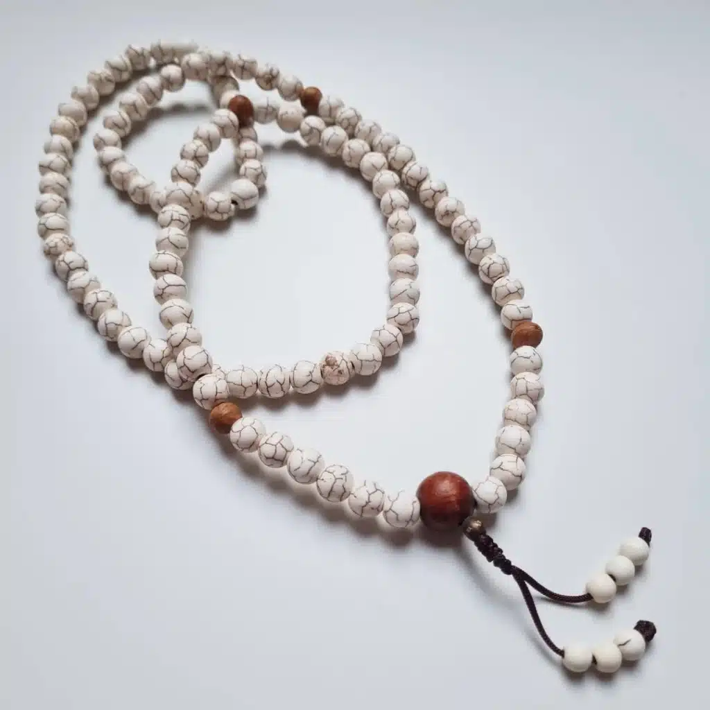 porte bonheur grigri pour attirer la chance bracelet mala pierre naturelle magnesite