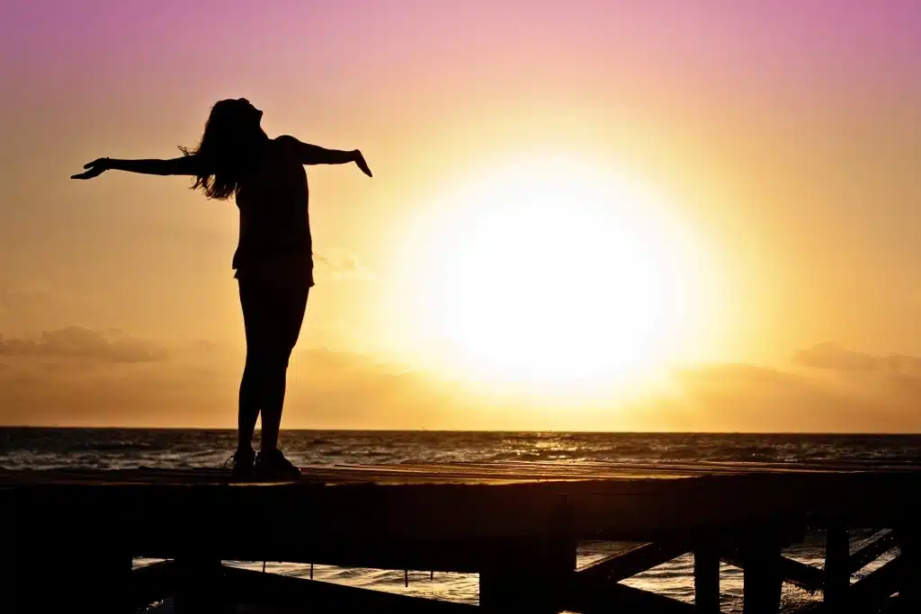 comment attirer les bonnes energies gratitude soleil bien etre univers